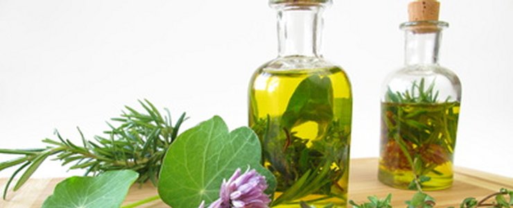 Oliven-Öl mit Kräutern & Aromen